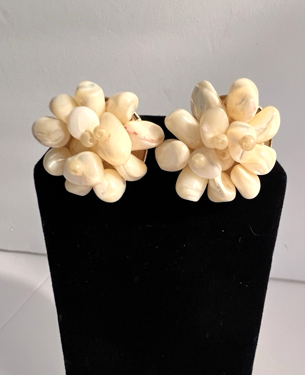 Vintage Baby Tooth Faux Pearl Cluster Earrings UNIQUE Clip-Ons Signed Japan
